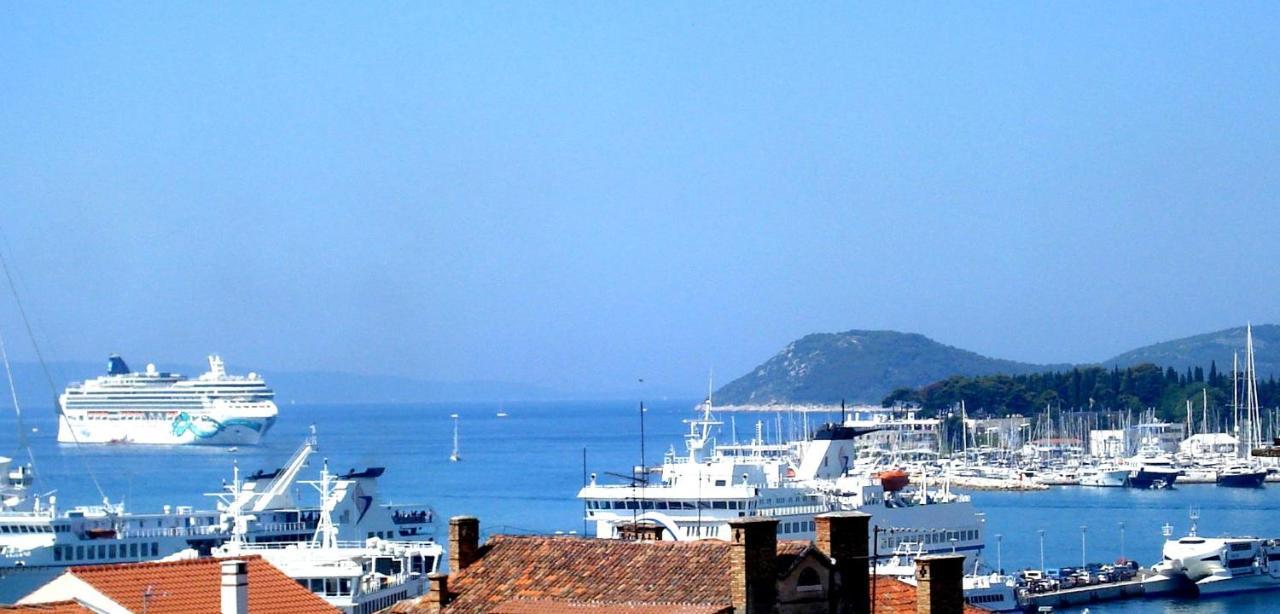 Apartment Port View-5 Min From Center Split Extérieur photo