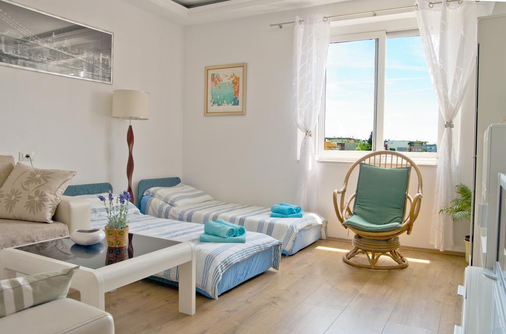 Apartment Port View-5 Min From Center Split Chambre photo