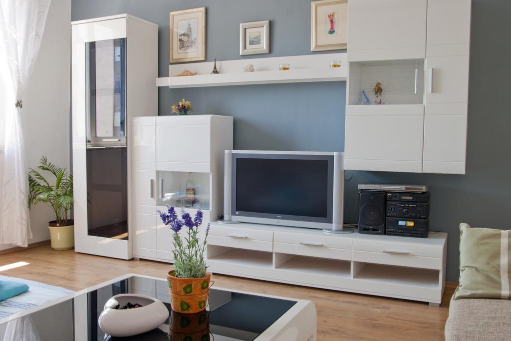 Apartment Port View-5 Min From Center Split Chambre photo